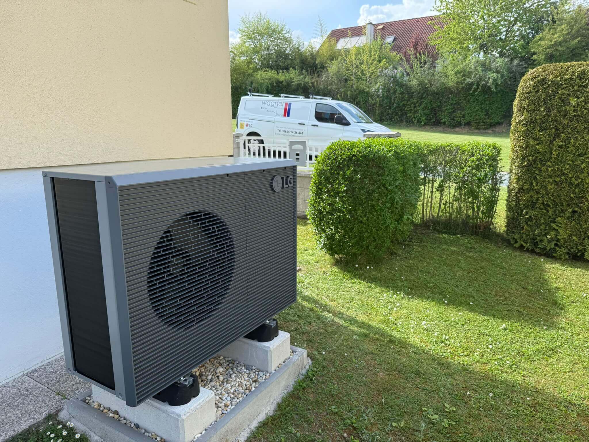 Installateur-Unternehmen: Modernisierung mit Holzheizung, Solarheizung, Lüftungssystemen für Sanierung und Barrierefreiheit.